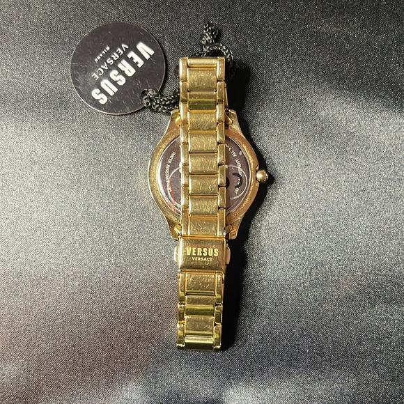 Versace Versus Watch - Picture 7 of 7
